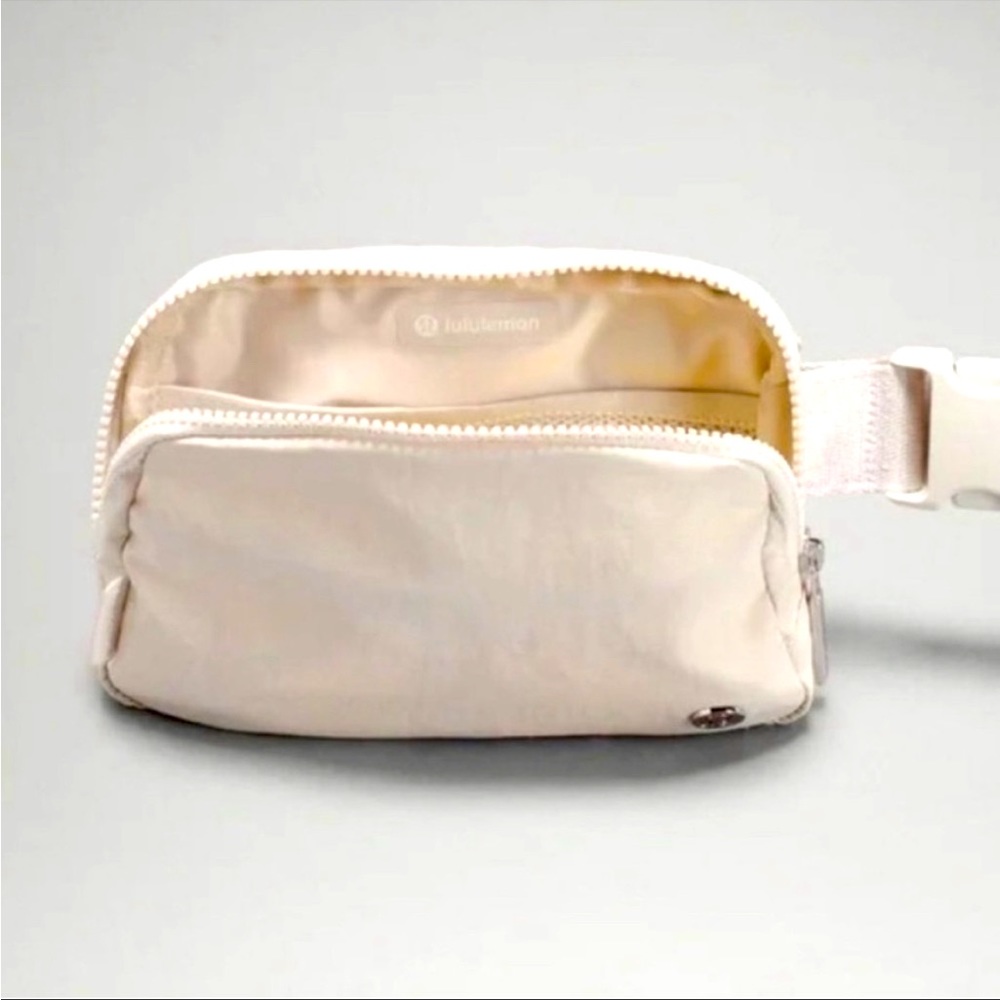 Never opened, Brand New Lululemon everywhere bag 1L